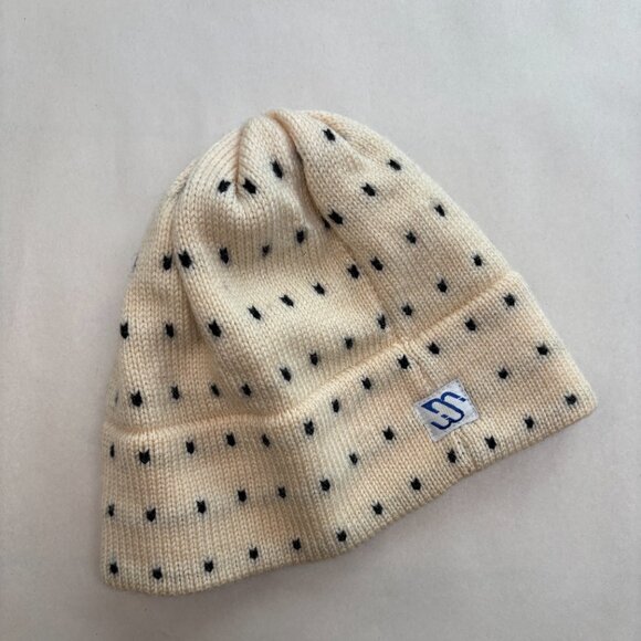Vintage Creme +.Black Point Wool Toque - Picture 2 of 9